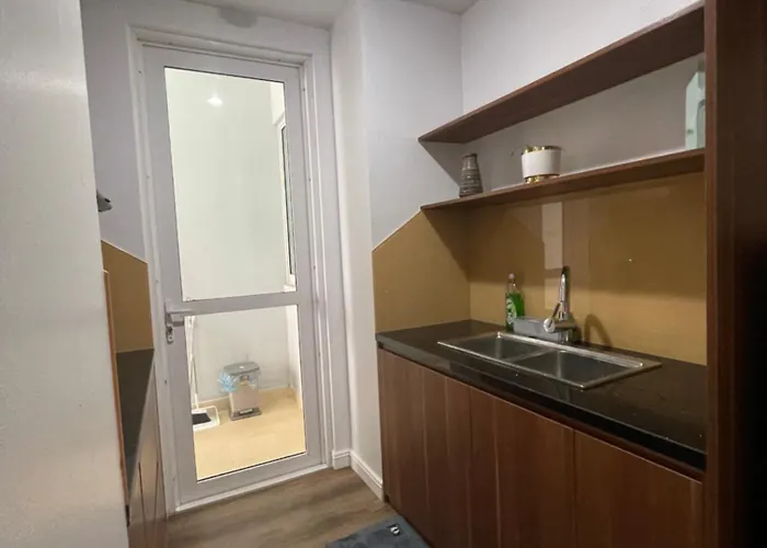 Hong Men Apartment